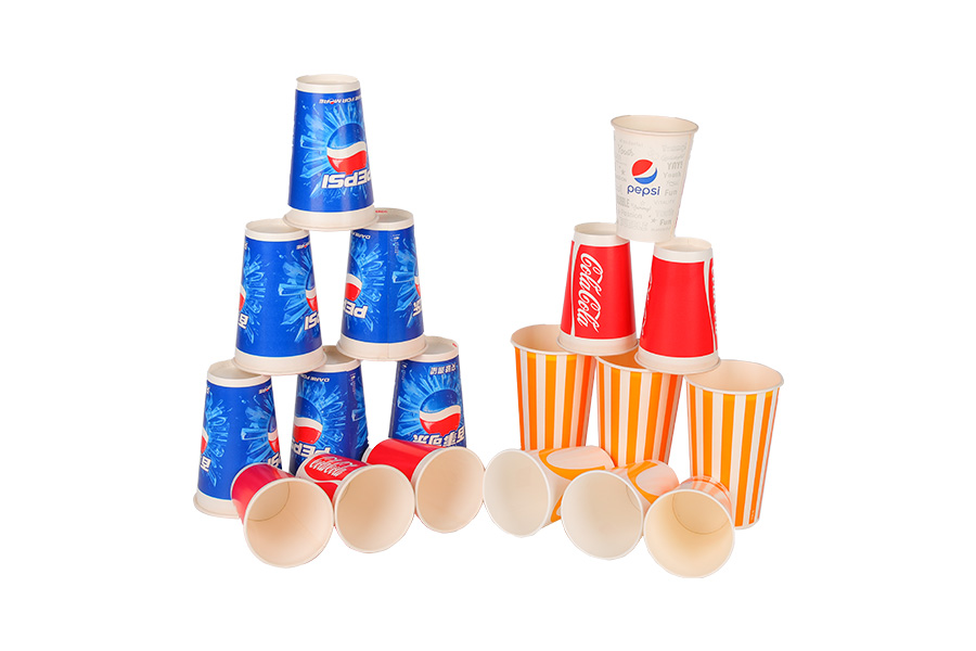 Cangkir minuman dingin